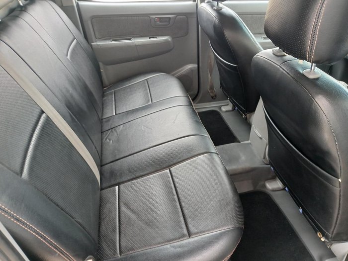 2008 Toyota Hilux SR GGN15R MY08 4x2 Glacier White