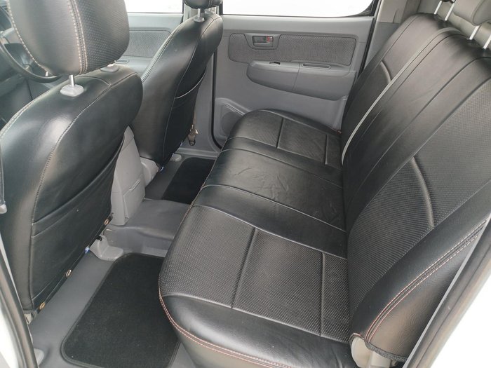 2008 Toyota Hilux SR GGN15R MY08 4x2 Glacier White