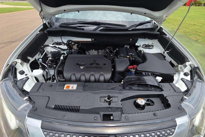 2019 Mitsubishi Outlander LS ZL MY19 White