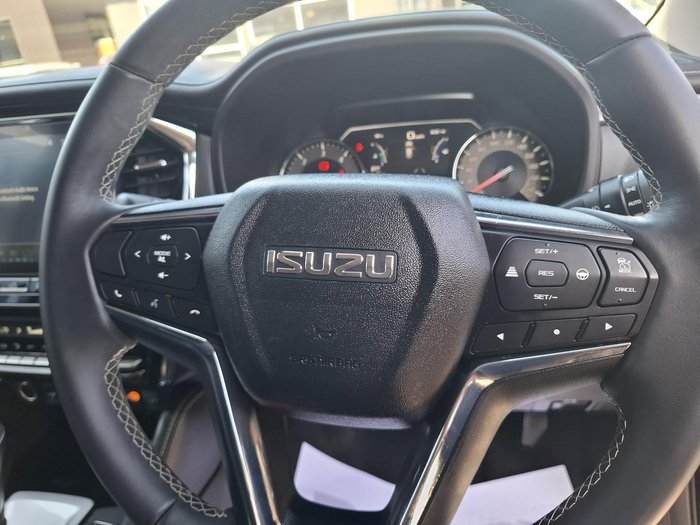 2024 Isuzu MU-X LS-T
