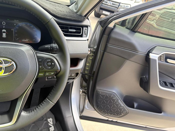 2025 Toyota RAV4 GXL