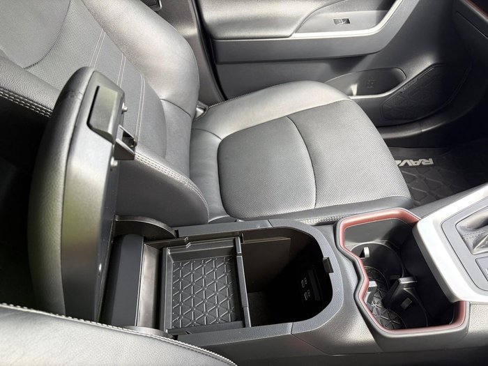 2025 Toyota RAV4 GXL