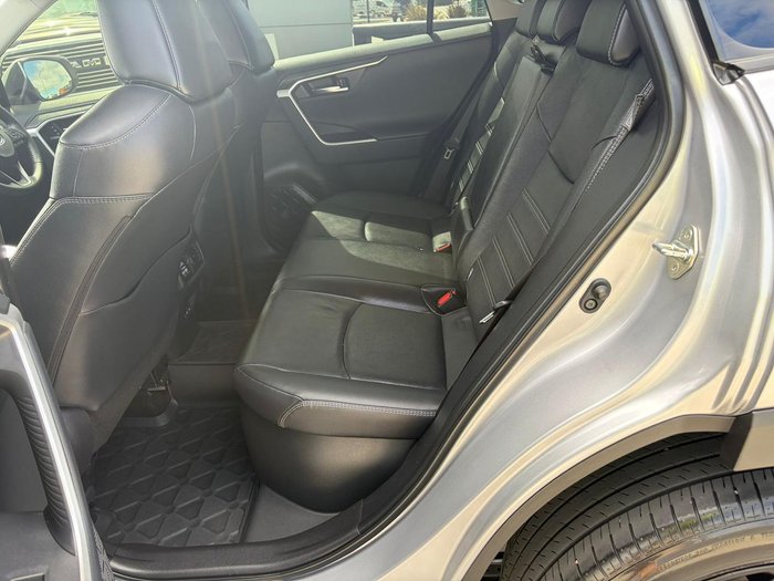 2025 Toyota RAV4 GXL