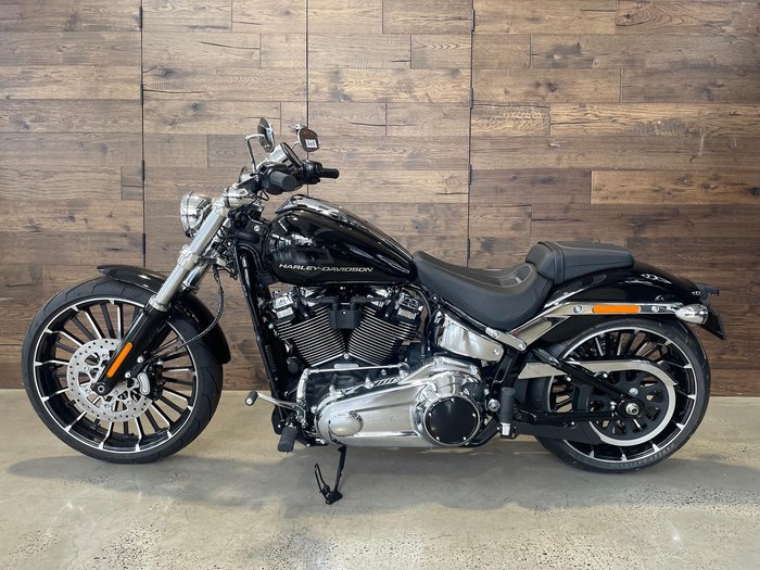 Harley-Davidson Breakout 117 (FXBR) Softail