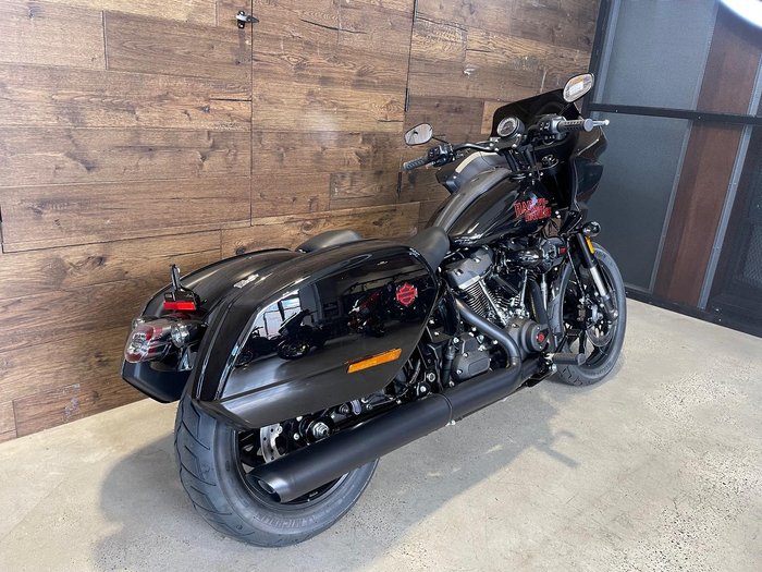Harley-Davidson Low Rider ST 117 (FXLRST) Softail