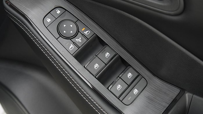 2026 Nissan X-TRAIL ST