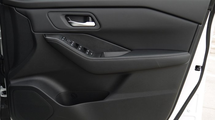 2026 Nissan X-TRAIL ST