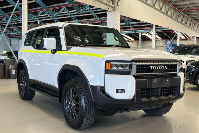 2024 Toyota Landcruiser Prado