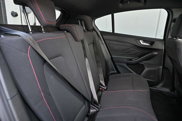 2018 Ford Focus ST-Line