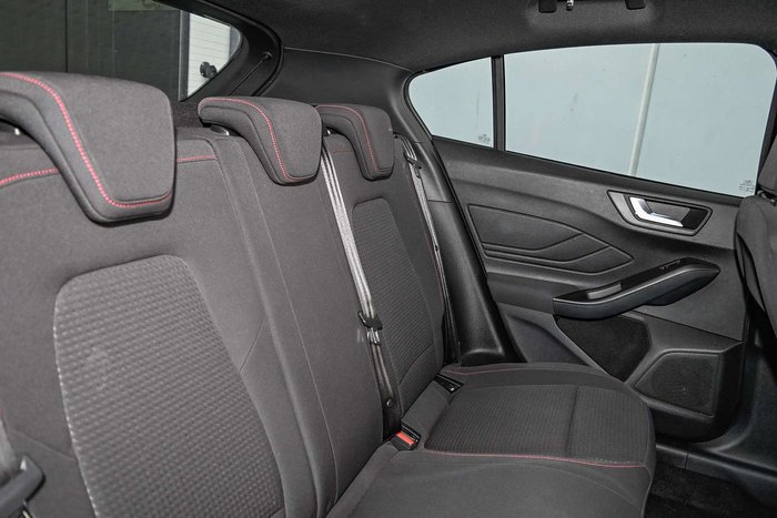 2018 Ford Focus ST-Line