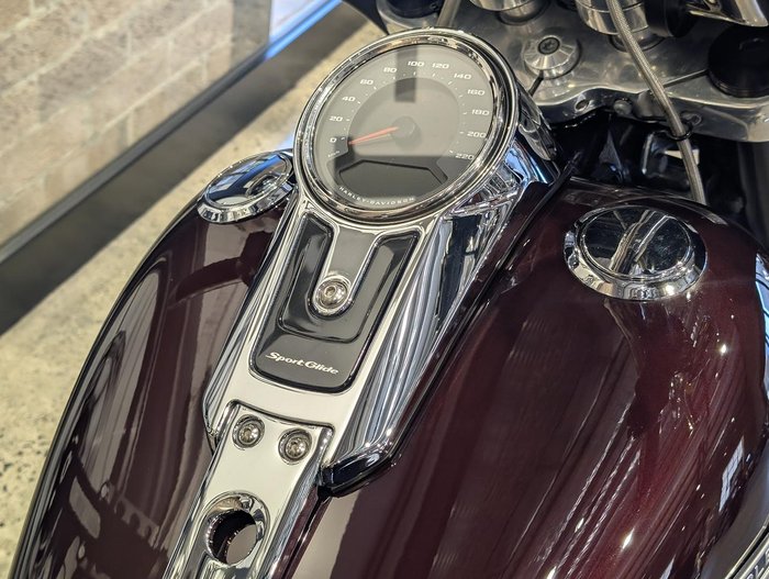 2019 Harley-Davidson Sport Glide 107 (FLSB) Softail Red