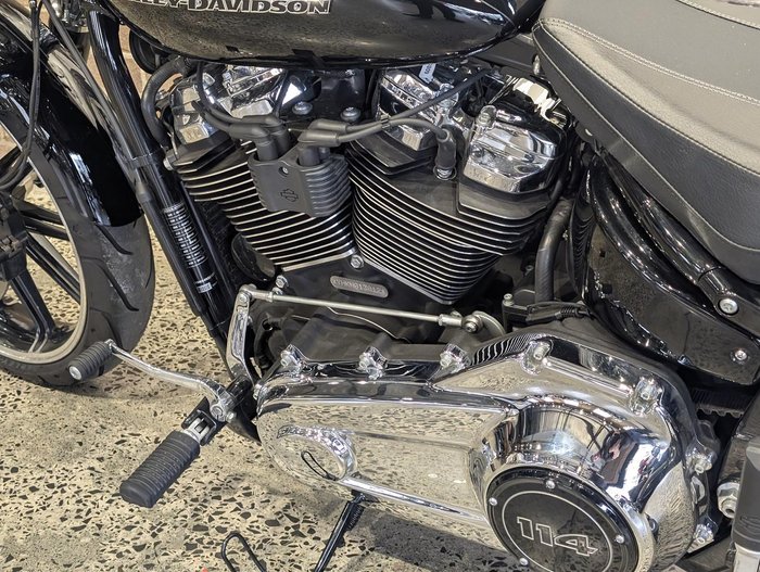 2022 Harley-Davidson Breakout 114 (FXBRS) Softail Black