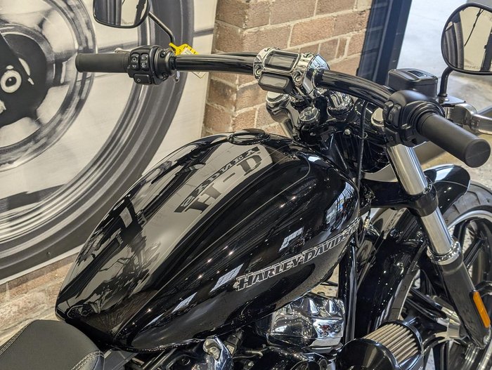 2022 Harley-Davidson Breakout 114 (FXBRS) Softail Black