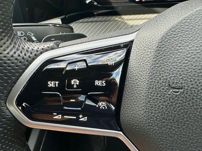 2021 Volkswagen Golf 110TSI R-Line