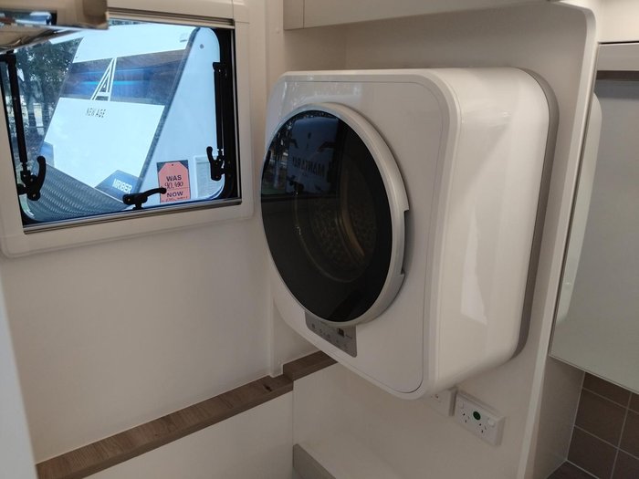 2026 New Age Caravans Manta Ray 18Ft Couples My26 Full Composite Brand New Layout