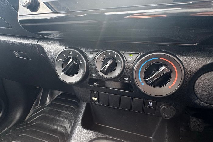 2023 Toyota Hilux Workmate