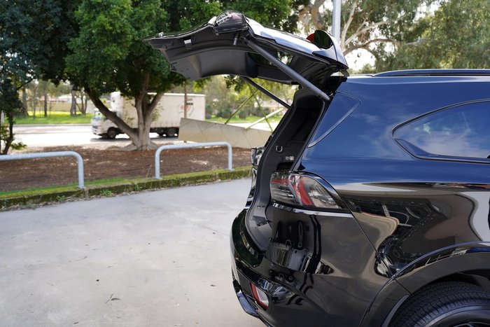 2026 Isuzu MU-X X-TERRAIN