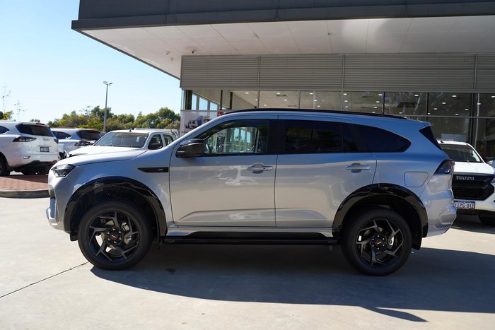 2025 Isuzu MU-X X-TERRAIN