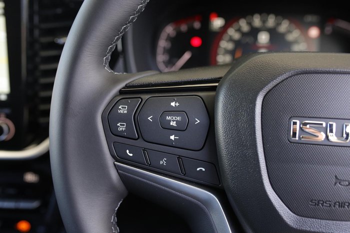 2025 Isuzu MU-X X-TERRAIN