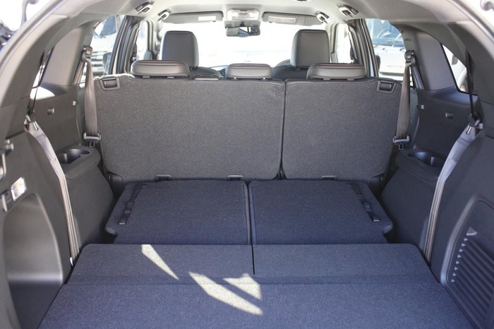 2026 Isuzu MU-X X-TERRAIN