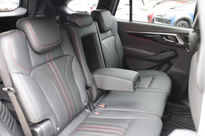 2026 Isuzu MU-X X-TERRAIN