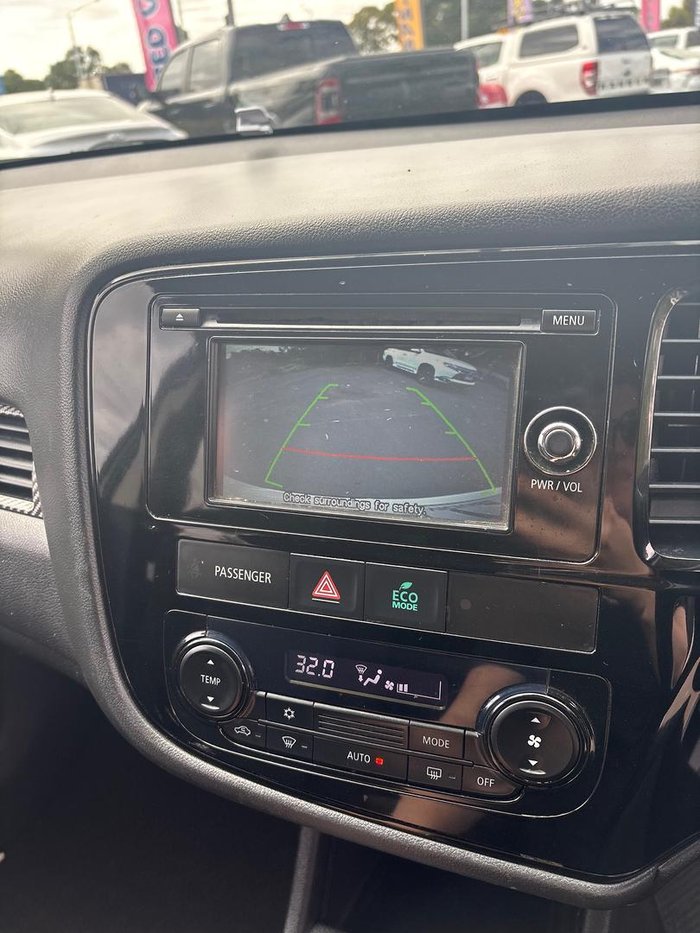 2015 Mitsubishi Outlander LS