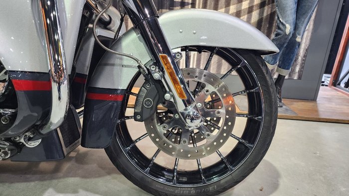 2019 HARLEY-DAVIDSON FLHXSE CVO STREET GLIDE