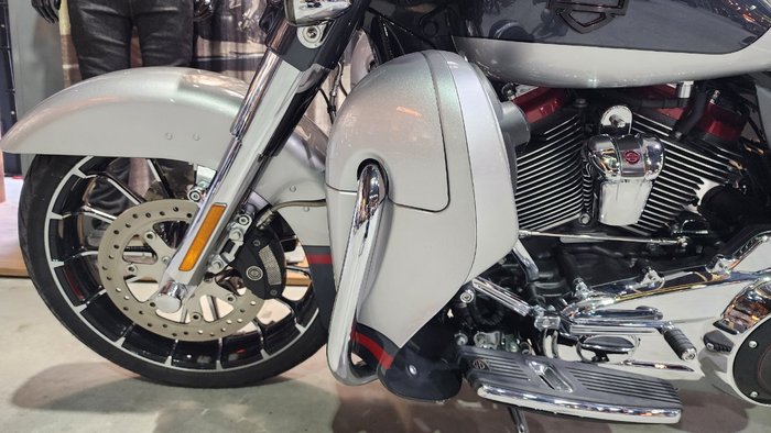 2019 HARLEY-DAVIDSON FLHXSE CVO STREET GLIDE
