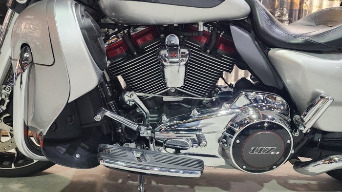 2019 HARLEY-DAVIDSON FLHXSE CVO STREET GLIDE