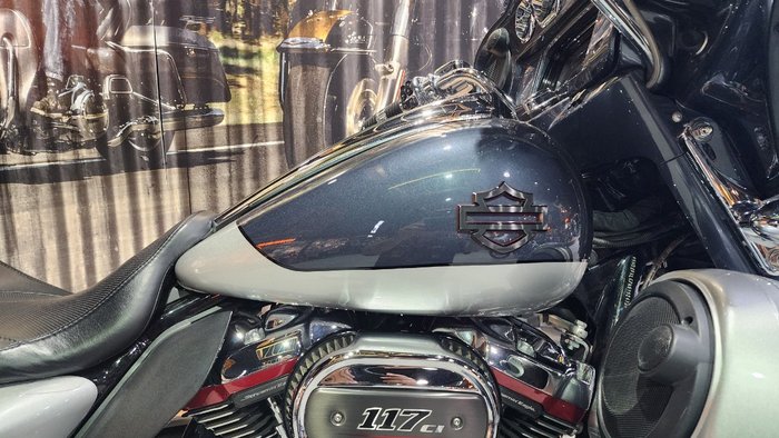 2019 HARLEY-DAVIDSON FLHXSE CVO STREET GLIDE