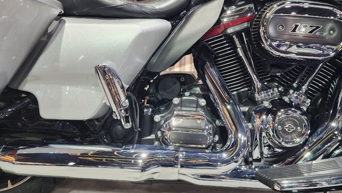 2019 HARLEY-DAVIDSON FLHXSE CVO STREET GLIDE