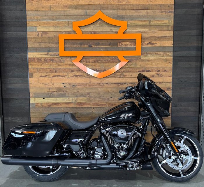 2026 Harley-Davidson Street Glide 117 (FLHX) Touring Black