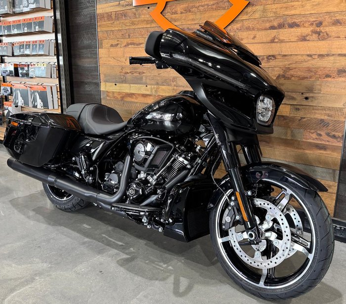 2026 Harley-Davidson Street Glide 117 (FLHX) Touring Black