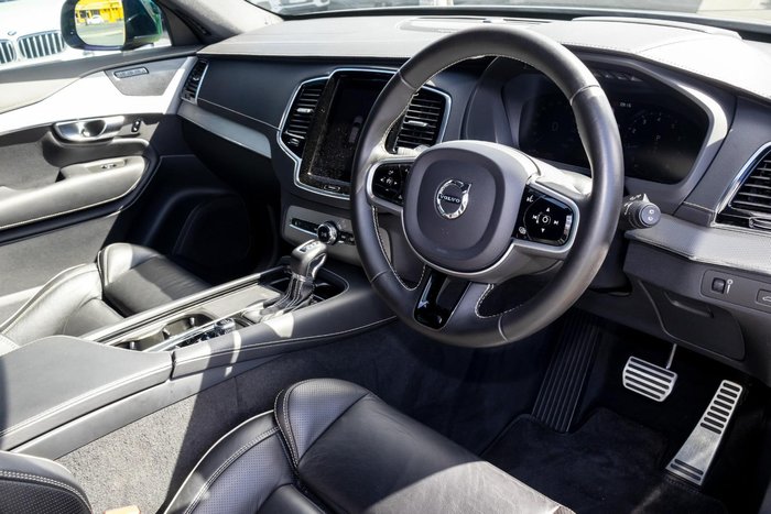 2020 Volvo XC90 T6 R-Design