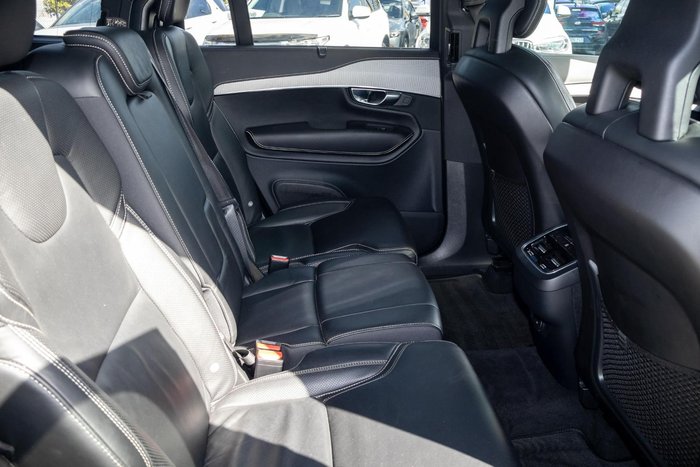 2020 Volvo XC90 T6 R-Design