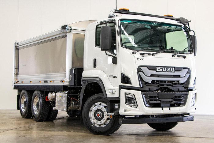 2025 Isuzu F Series