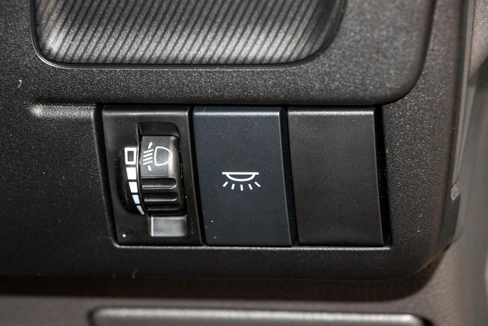 2025 Isuzu N Series NLR 45-150 MT D25 Traypack