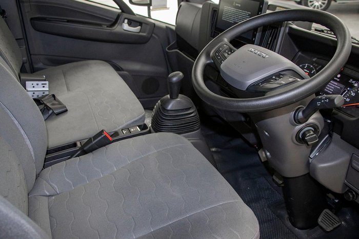2025 Isuzu N Series NLR 45-150 MT D25 Traypack