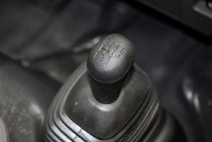 2025 Isuzu N Series NLR 45-150 MT D25 Traypack