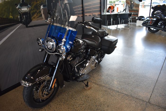 2026 HARLEY-DAVIDSON FLHC HERITAGE CLASSIC (117)
