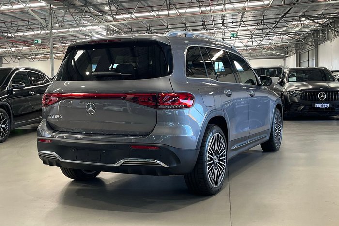 2022 Mercedes-Benz EQB EQB250