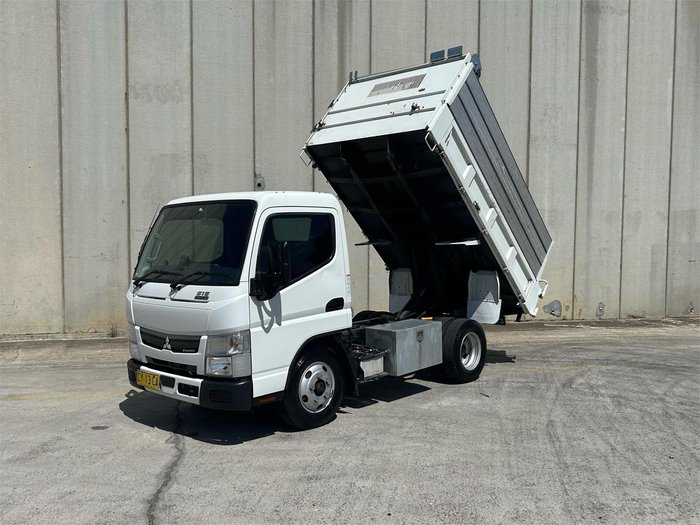 2020 Mitsubishi Canter