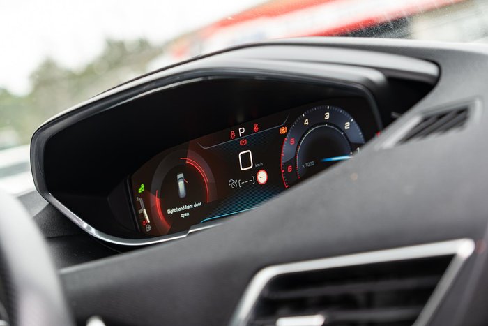 2018 Peugeot 5008 GT P87 MY18 Grey