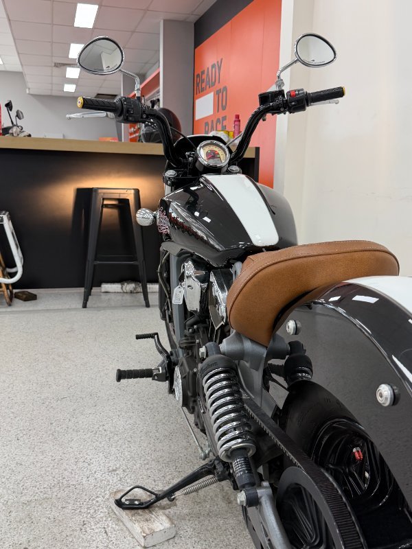 2015 INDIAN SCOUT BLACK/WHIT