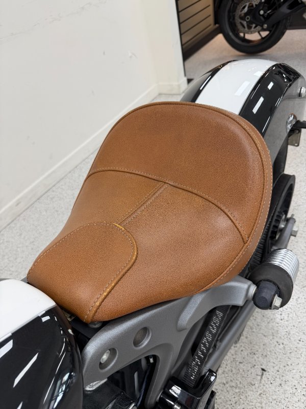 2015 INDIAN SCOUT BLACK/WHIT