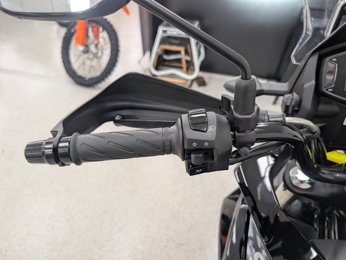 2025 Suzuki V-STROM 250SX (DS250RL) Black