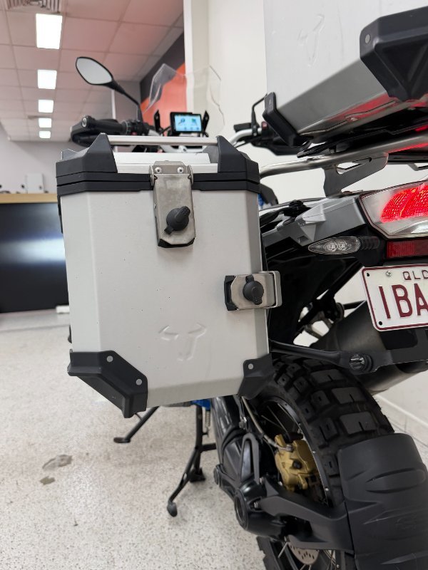 2018 BMW Motorrad R1200 GS ADVENTURE White