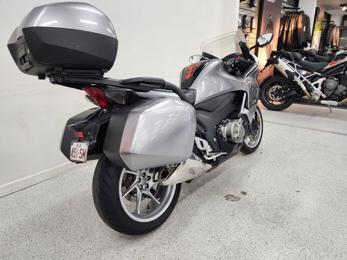 2010 Honda VFR1200F Silver