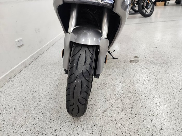 2010 Honda VFR1200F Silver