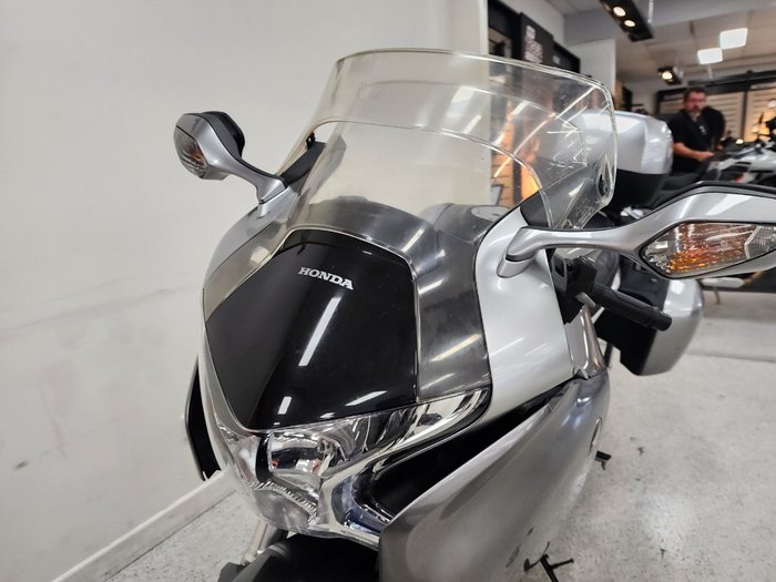 2010 Honda VFR1200F Silver